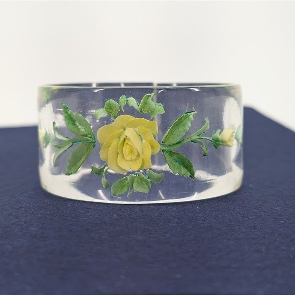VTG Clear Lucite Bangle Bracelet Yellow Rose Painted Botanical Garden Party 9"